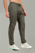 Evo Trackpant | Light Olive